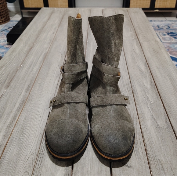 Kelsi Dagger Brooklyn Leather Women's Cyan Suede Boot In Taupe Size 9.5 $295 - Picture 5 of 15